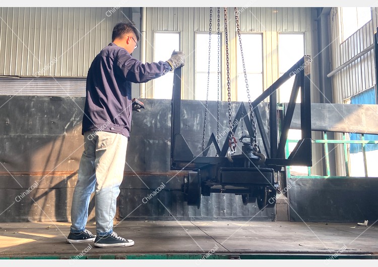 China Coal Group envió un lote de carros de mina de material y carros de minería con balde a Changzhi, Shanxi