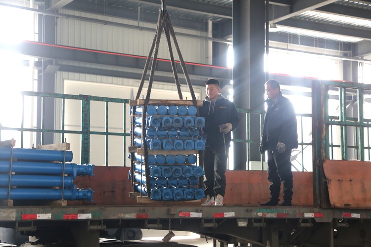 China Coal Group envía un lote de puntales hidráulicos al puerto de Tianjin