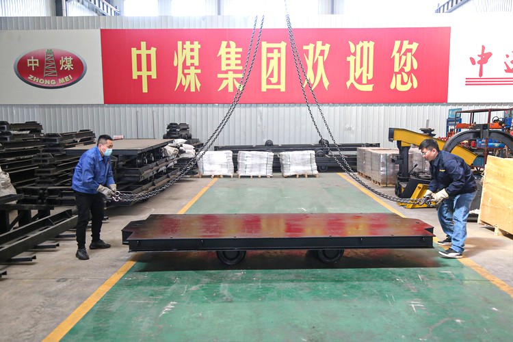 China Coal Group envió un lote de vagones de minería planos y puntales hidráulicos a Jincheng, Shanxi y Jinxiang, Shandong